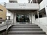 エントランス：上質感漂う玄関アプローチです。