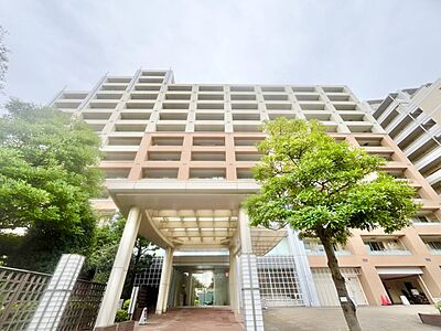 外観:飽きのこないシンプルモダンな外観です。 外観:飽きのこないシンプルモダンな外観です。