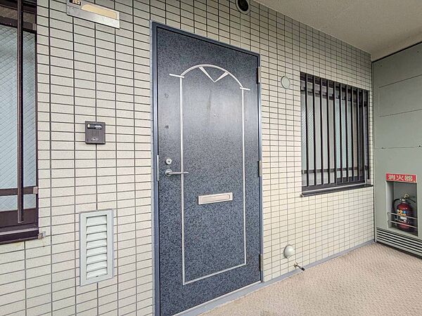 玄関を拡大表示