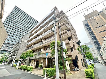 飽きのこないシンプルモダンな外観です。