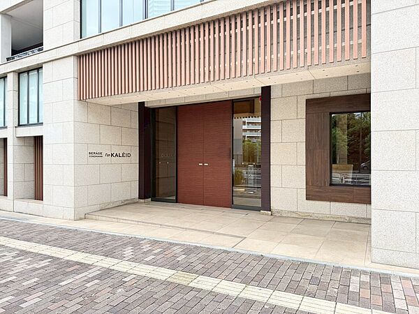 エントランスを拡大表示