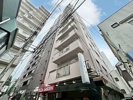 飽きのこないシンプルモダンな外観です。