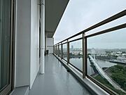 朝の澄んだ空気や、夕方に吹く清々しい風を感じられるバルコニー。