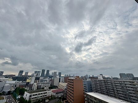眺望や窓からの景色が良いと、家で過ごす時間も快適です。