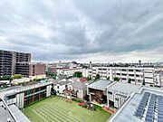 陽当たり・通風・開放感に恵まれた環境です。