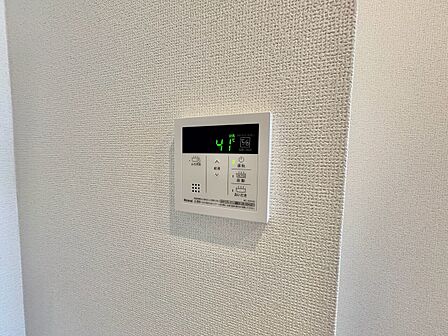 見やすい画面で操作しやすい給湯パネル。