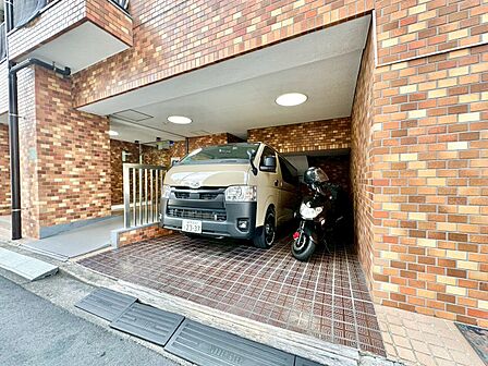 駐車スペースが嬉しいですね。※空き状況は都度ご確認下さい。