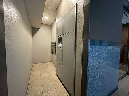 到着時間を気にしたり、再配達の連絡をする手間がかかりません。