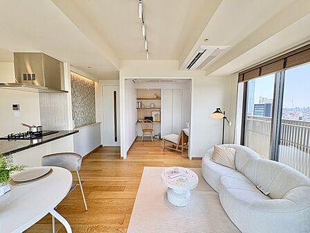 落ち着いた雰囲気に包まれて、伸びやかな空間。