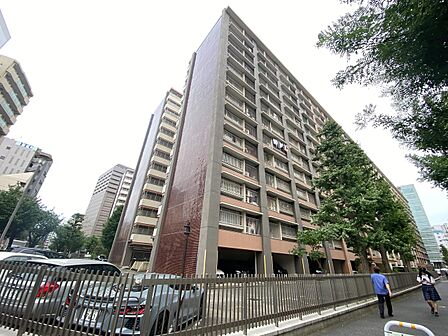 飽きのこないシンプルモダンな外観です。