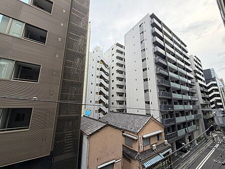 陽当たり・通風・開放感に恵まれた環境です。