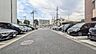 駐車場：週末は家族でドライブが楽しめますね。※空き状況は都度ご確認下さい。