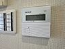 設備：見やすい画面で操作しやすい給湯パネル。