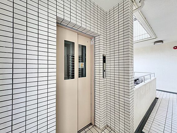エレベーター完...
