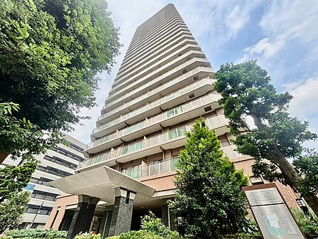 飽きのこないシンプルモダンな外観です。
