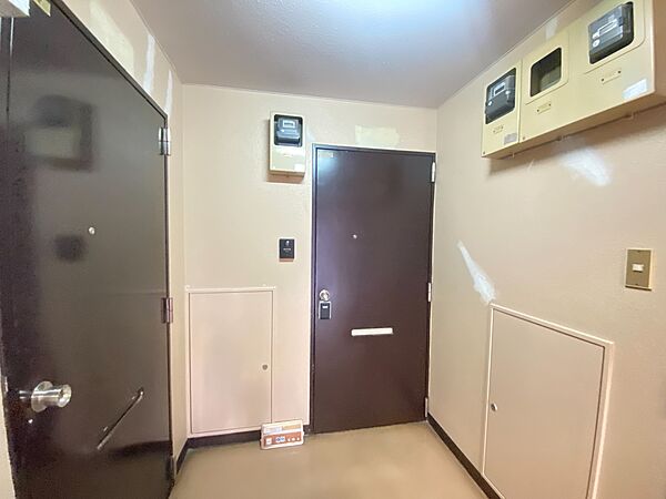 玄関を拡大表示