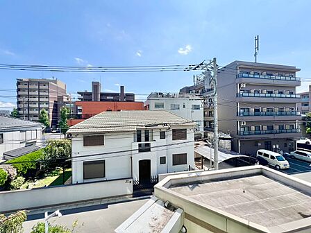 眺望や窓からの景色が良いと、家で過ごす時間も快適です。