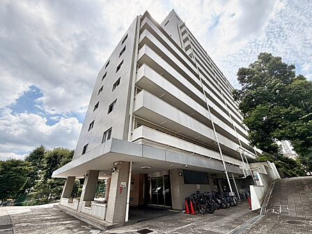 忙しく過ぎゆく日常を置き去るほど、ゆったりした時間が流れる住環境。