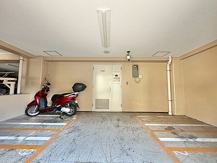 バイク置き場もございます。※空き状況は都度ご確認下さい。