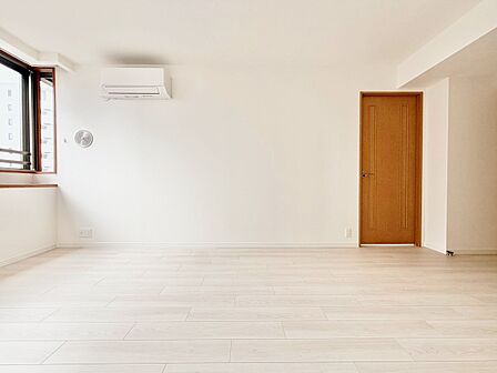伸びやかな空間のなかで、ゆったりとしたひとときを過ごせます。