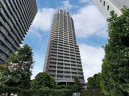 飽きのこないシンプルモダンな外観です。