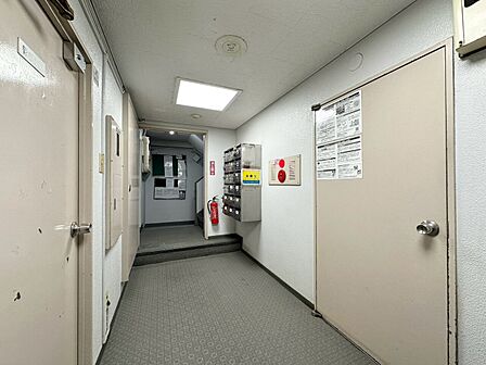 館内は静寂な中が保たれており、管理が行き届いている印象を受けました。