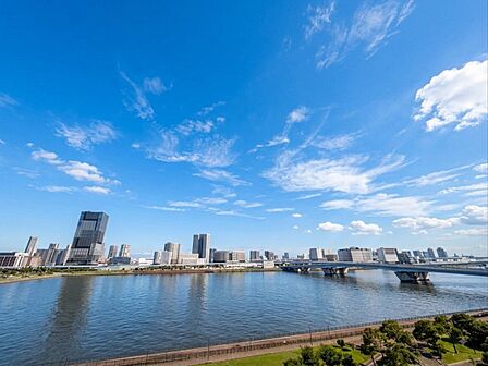 眺望や窓からの景色が良いと、家で過ごす時間も快適です。※CG加工により晴天にしています。