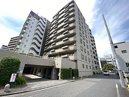 飽きのこないシンプルモダンな外観です。
