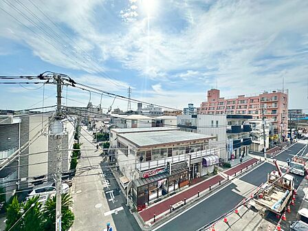 陽当たり・通風・開放感に恵まれた環境です。