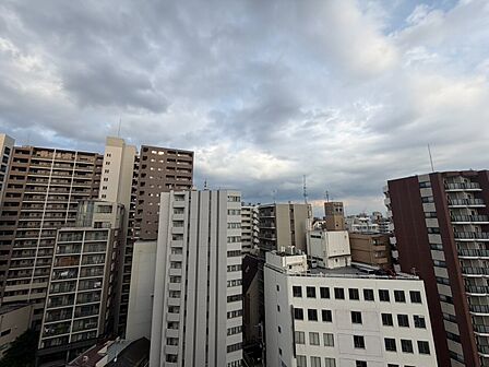 眺望や窓からの景色が良いと、家で過ごす時間も快適です。