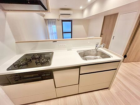 使いやすくスタイリッシュなキッチン空間になっております。