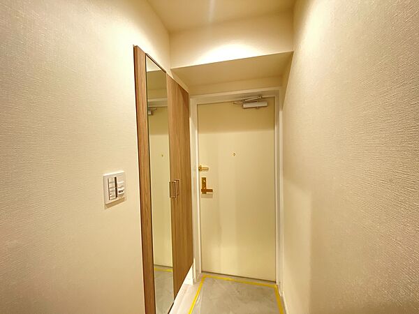 玄関を拡大表示