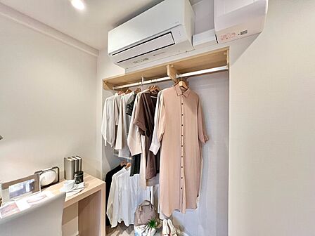 家電やスーツケース、ストック品など何でも片付く嬉しい空間です。