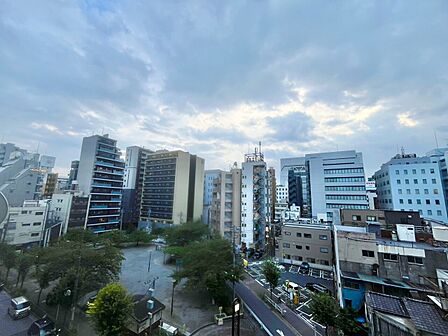 眺望や窓からの景色が良いと、家で過ごす時間も快適です。