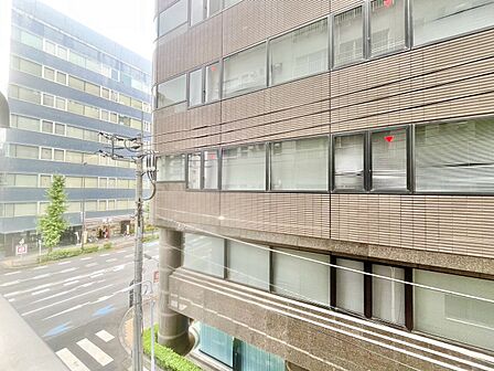 眺望や窓からの景色が良いと、家で過ごす時間も快適です。