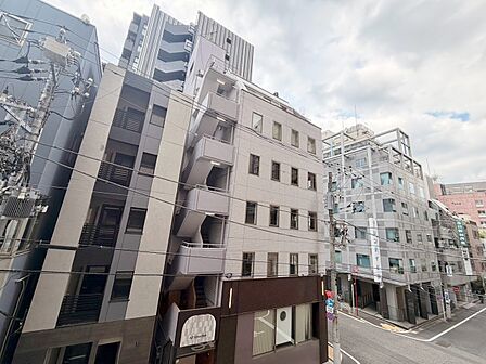 眺望や窓からの景色が良いと、家で過ごす時間も快適です。