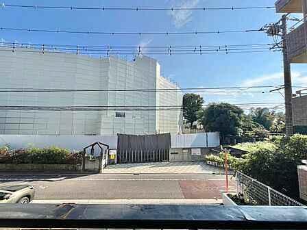 眺望や窓からの景色が良いと、家で過ごす時間も快適です。