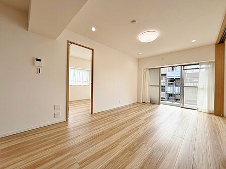 落ち着いた雰囲気に包まれて、伸びやかな空間。