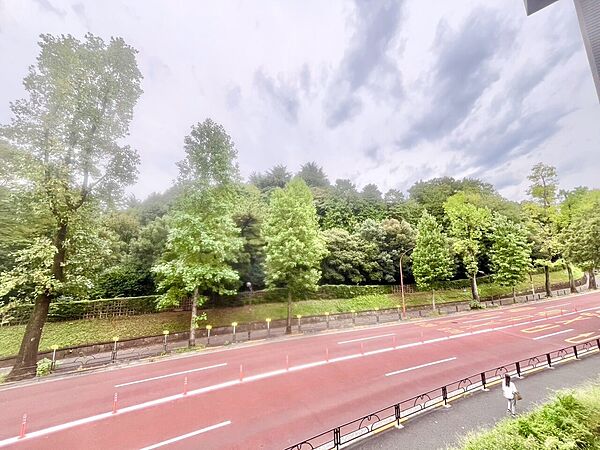 バルコニーを拡大表示