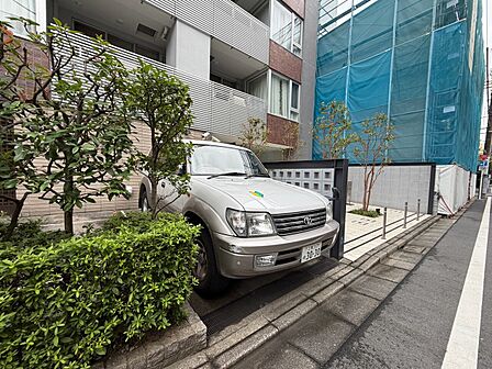 駐車スペースが嬉しいですね。※空き状況は都度ご確認下さい。