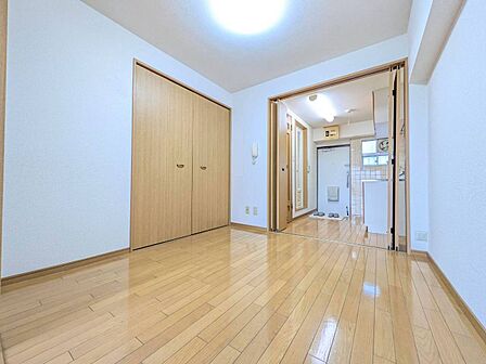 落ち着いた雰囲気に包まれて、伸びやかな空間。