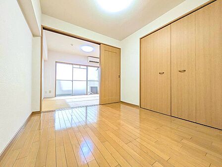 通風・採光に優れ、心地よい光と風が溢れています。