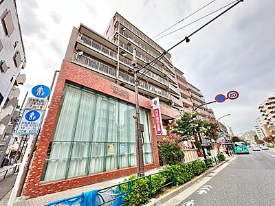外観:飽きのこないシンプルモダンな外観です。 外観:飽きのこないシンプルモダンな外観です。