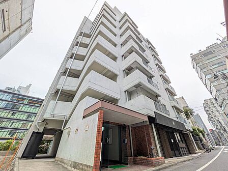 飽きのこないシンプルモダンな外観です。