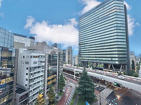 眺望や窓からの景色が良いと、家で過ごす時間も快適です。