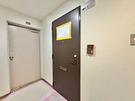 清潔感のある落ち着いた雰囲気の玄関です。