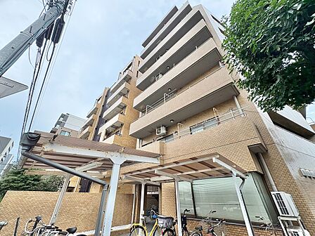 飽きのこないシンプルモダンな外観です。