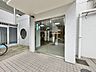 エントランス：上質感漂う玄関アプローチです。