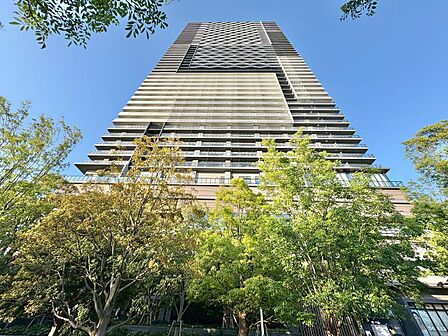 忙しく過ぎゆく日常を置き去るほど、ゆったりした時間が流れる住環境。
