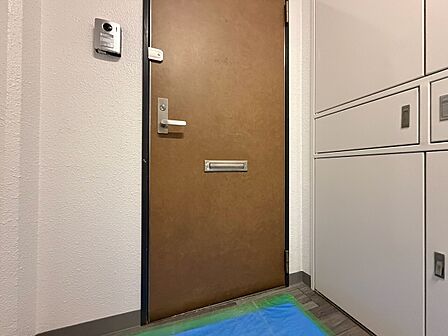 清潔感のある落ち着いた雰囲気の玄関です。